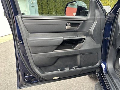 2025 Toyota Tundra 4WD 4WD Limited CrewMax 5.5' Bed (Natl)