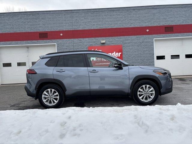 2026 Toyota Corolla Cross LE 4WD (Natl)