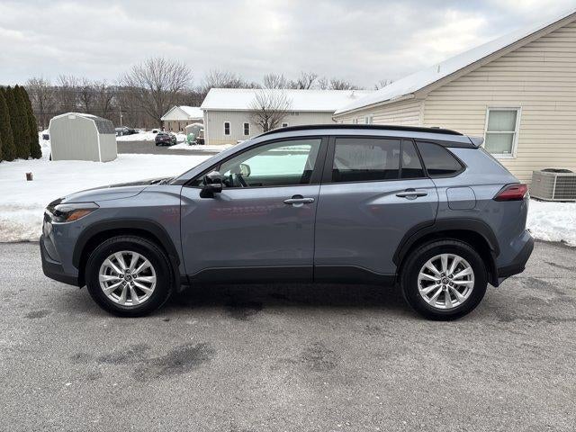 2026 Toyota Corolla Cross LE 4WD (Natl)