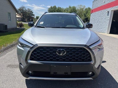 2025 Toyota Corolla Cross XLE 4WD (Natl)