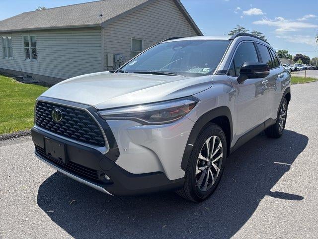 2025 Toyota Corolla Cross XLE 4WD (Natl)
