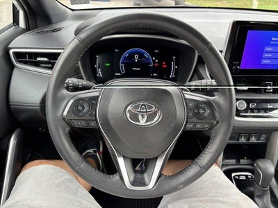 2024 Toyota Corolla Cross Hybrid XSE 4WD (Natl)