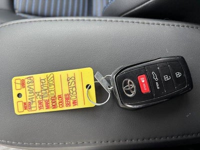 2024 Toyota Corolla Cross Hybrid XSE 4WD (Natl)