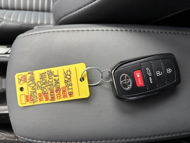 2025 Toyota Corolla Cross Hybrid XSE 4WD (Natl)