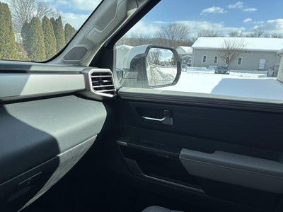 2023 Toyota Sequoia Limited 4WD (SE)