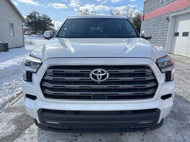2023 Toyota Sequoia Limited 4WD (SE)