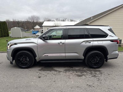 2025 Toyota Sequoia Limited 4WD (SE)