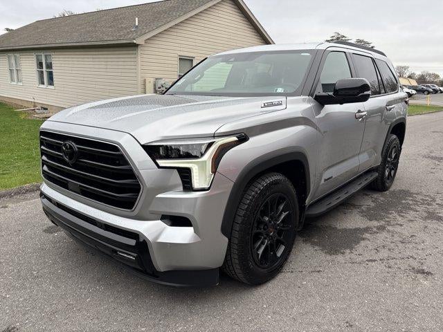 2025 Toyota Sequoia Limited 4WD (SE)