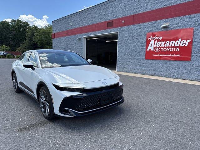 2023 Toyota Crown Limited AWD (Natl)