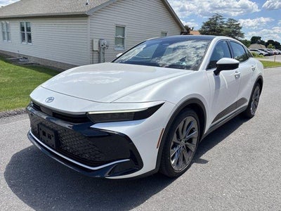 2023 Toyota Crown Limited AWD (Natl)