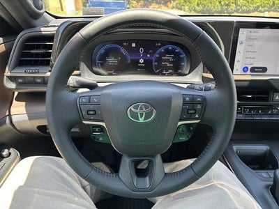 2023 Toyota Crown Limited AWD (Natl)
