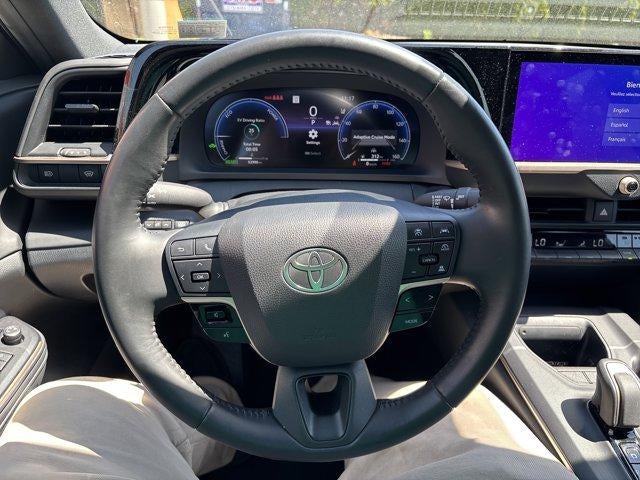 2023 Toyota Crown XLE AWD (Natl)
