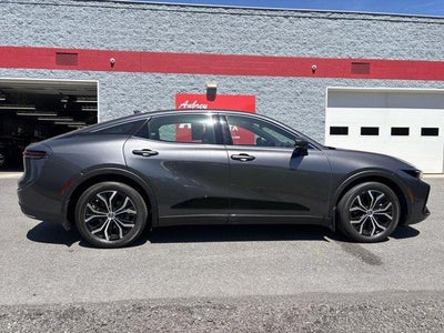 2023 Toyota Crown XLE AWD (Natl)