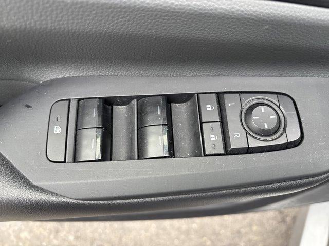 2024 Toyota Prius LE (Natl)