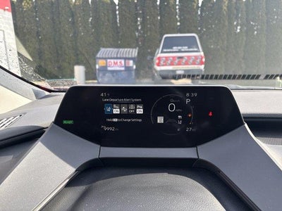 2025 Toyota Prius LE (Natl)