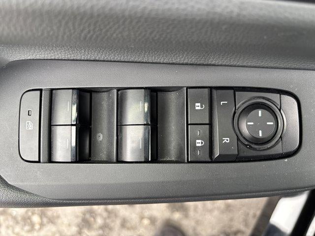 2024 Toyota Prius LE (Natl)