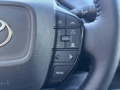 2023 Toyota Prius XLE AWD (Natl)