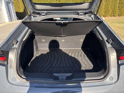 2023 Toyota Prius XLE AWD (Natl)