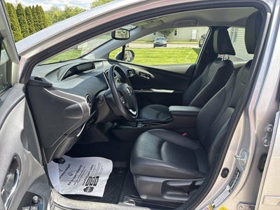 2019 Toyota Prius XLE AWD-e (Natl)