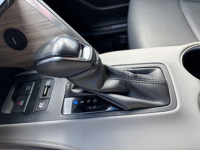 2022 Toyota Venza Limited AWD (GS)