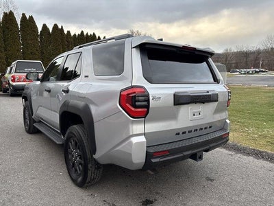 2025 Toyota 4Runner SR5 4WD (GS)