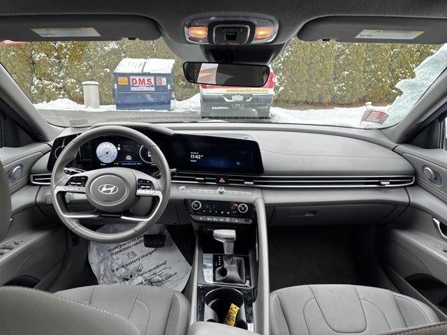 2025 Hyundai ELANTRA SEL Convenience IVT