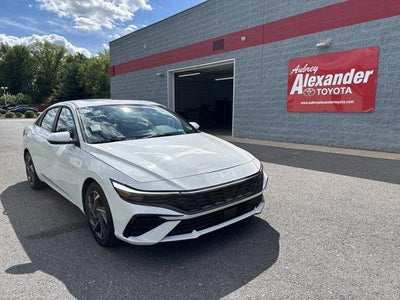 2025 Hyundai ELANTRA SEL Convenience IVT
