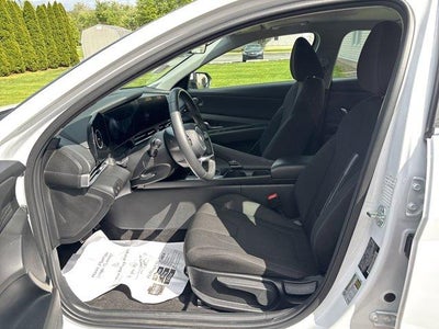 2025 Hyundai ELANTRA SEL Convenience IVT