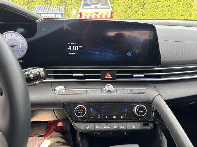 2025 Hyundai ELANTRA SEL Convenience IVT