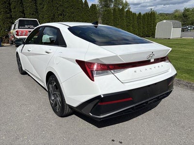 2025 Hyundai ELANTRA SEL Convenience IVT
