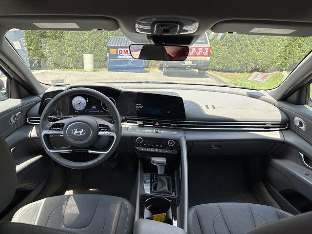 2025 Hyundai ELANTRA SEL Convenience IVT