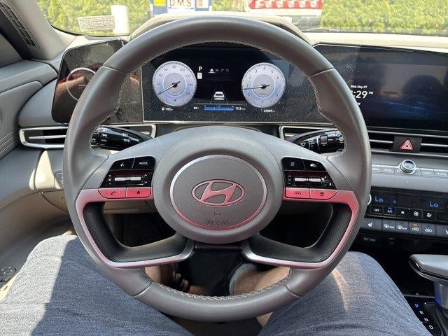 2025 Hyundai ELANTRA SEL Convenience IVT