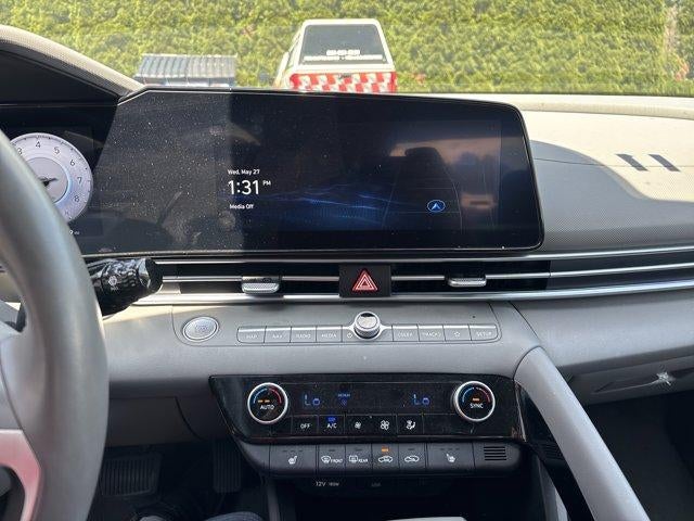 2025 Hyundai ELANTRA SEL Convenience IVT