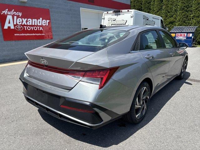 2025 Hyundai ELANTRA SEL Convenience IVT