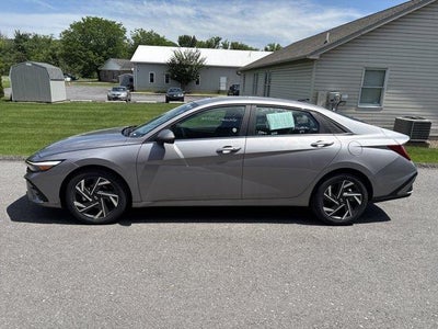 2025 Hyundai ELANTRA SEL Convenience IVT