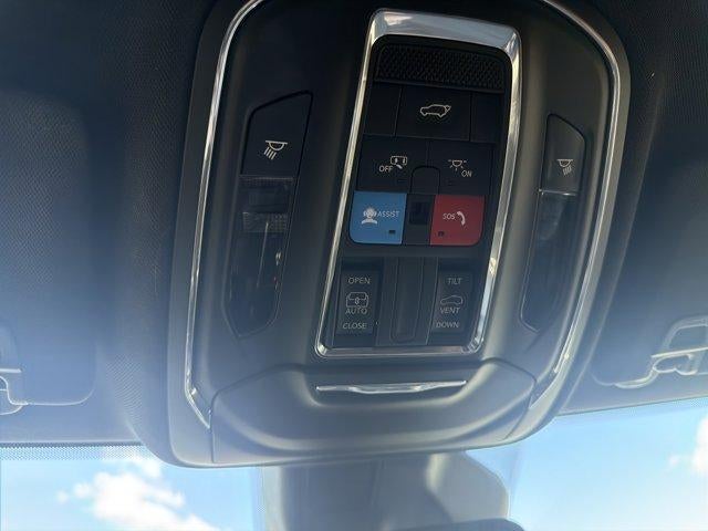 2023 Jeep Grand Cherokee Altitude 4x4