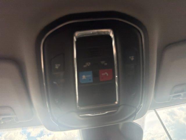 2023 Jeep Grand Cherokee Laredo 4x4