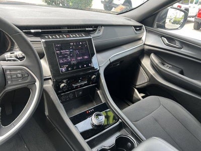 2025 Jeep Grand Cherokee Laredo X 4x4