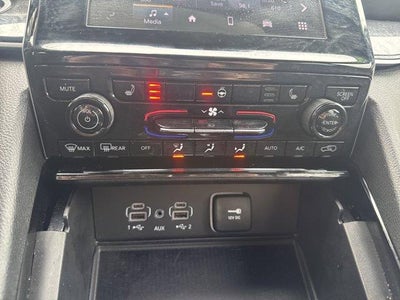 2023 Jeep Grand Cherokee L Altitude 4x4