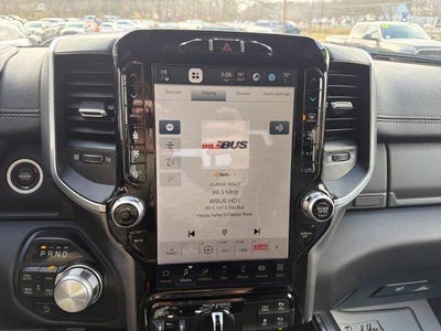 2023 RAM 1500 Laramie 4x4 Crew Cab 5'7" Box