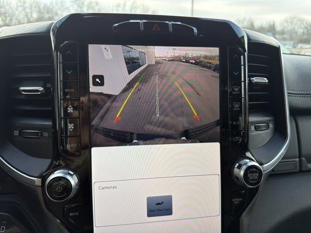 2023 RAM 1500 Laramie 4x4 Crew Cab 5'7" Box