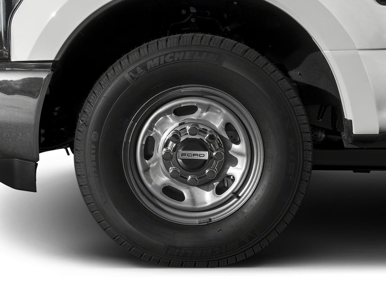 2017 Ford Super Duty F-250 SRW XL 4WD Crew Cab 6.75' Box