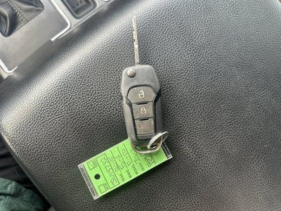 2015 Ford F-150 4WD SuperCrew 5-1/2 Ft Box XLT