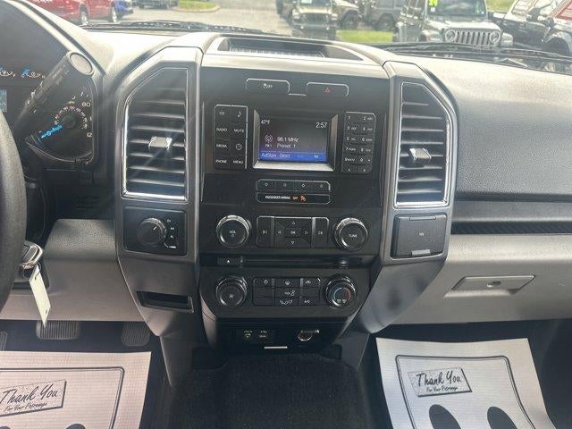 2015 Ford F-150 4WD SuperCrew 5-1/2 Ft Box XLT