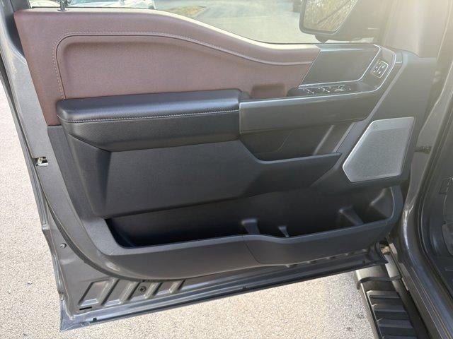 2022 Ford F-150 LARIAT 4WD SuperCrew 5.5' Box