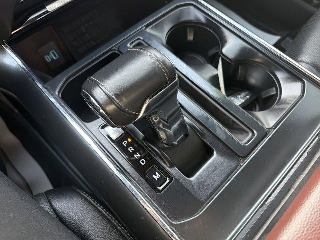 2022 Ford F-150 LARIAT 4WD SuperCrew 5.5' Box