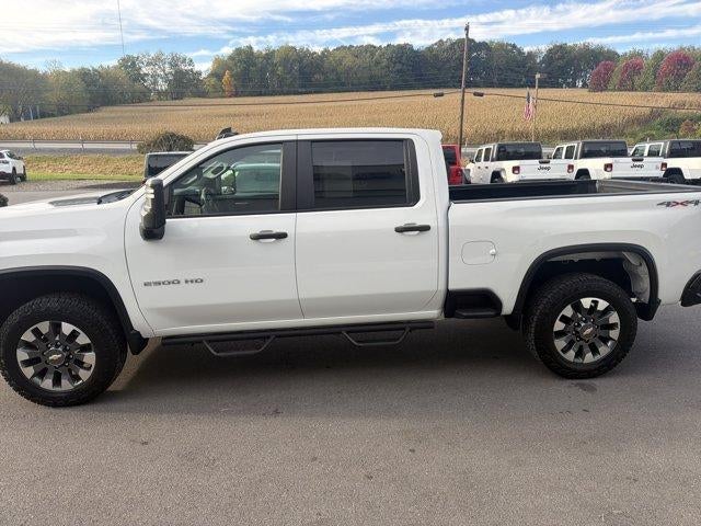 2021 Chevrolet Silverado 2500 HD Crew Cab Standard Box 4-Wheel Drive Custom