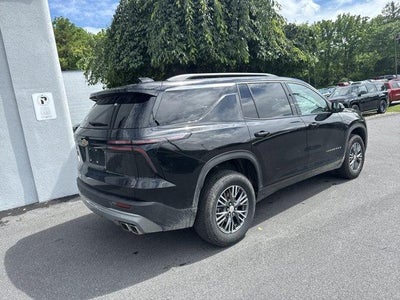 2025 Chevrolet Traverse LT w/2LT
