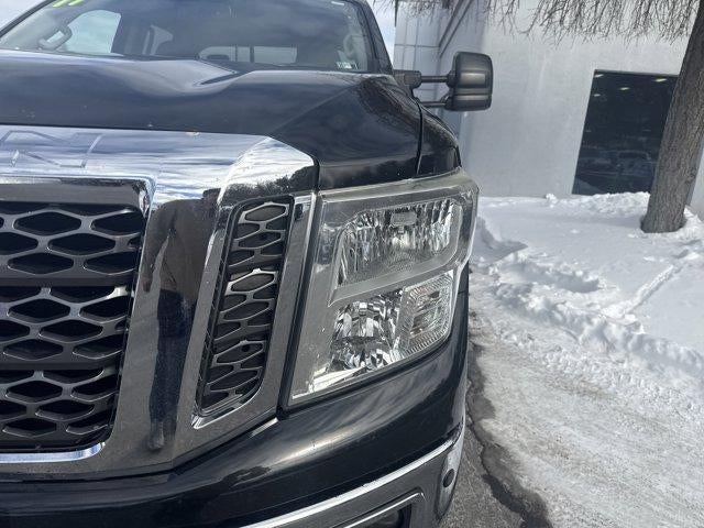 2017 Nissan Titan XD 4x2 Diesel Crew Cab SV