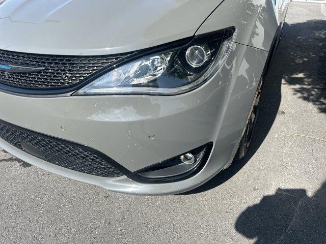 2020 Chrysler Pacifica Hybrid Limited FWD